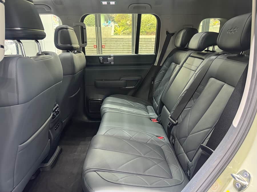 FangChengBao Leopard 5 2025 car image #11