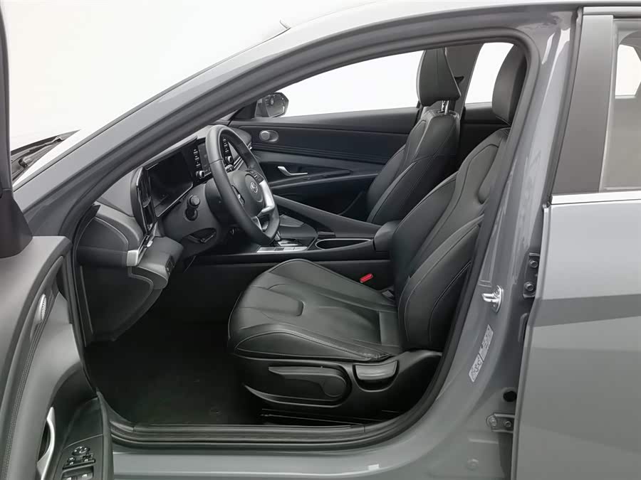 Hyundai Elantra 2023 car image #11