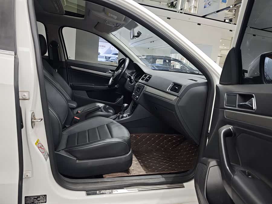 Volkswagen Lavida 2017 #11 Volkswagen Lavida 2017 car image #11