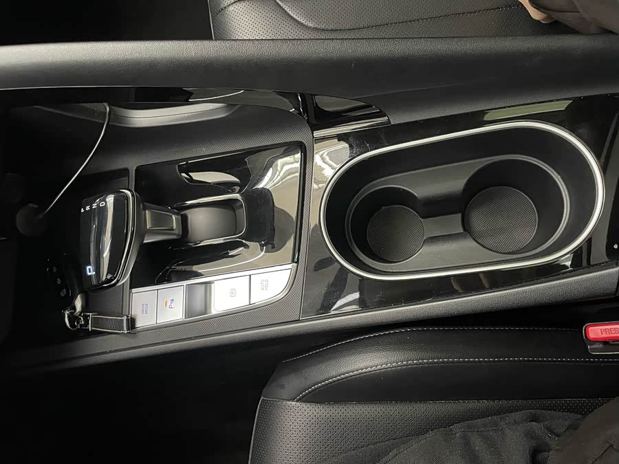 Hyundai Elantra 2021 car image #11