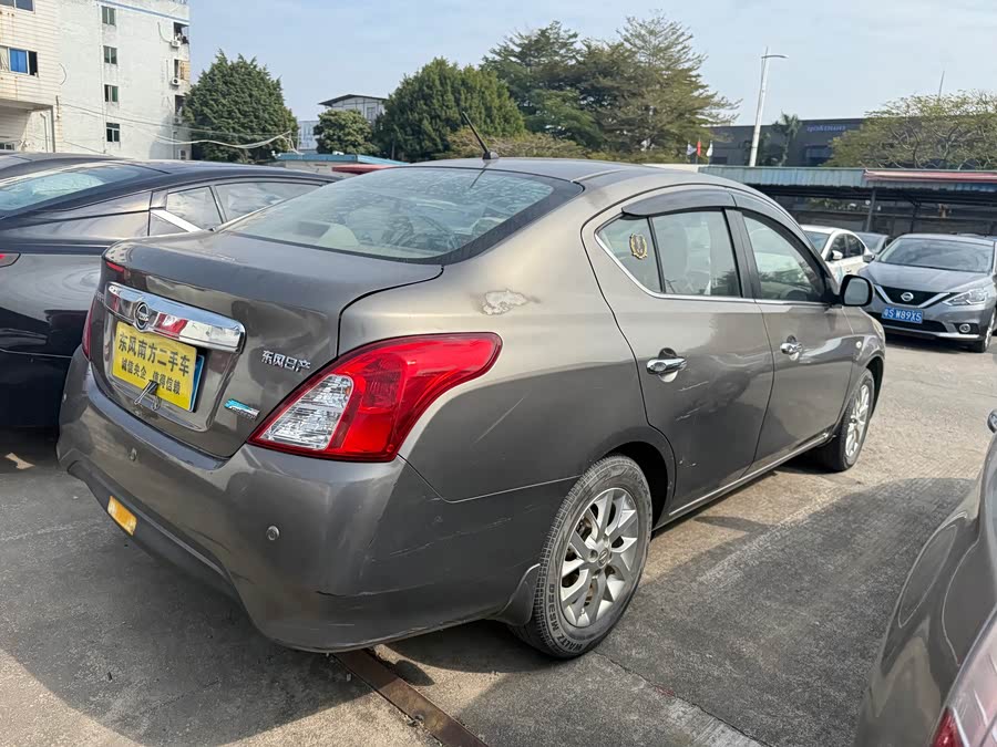 Nissan Sunny 2014 car image #11