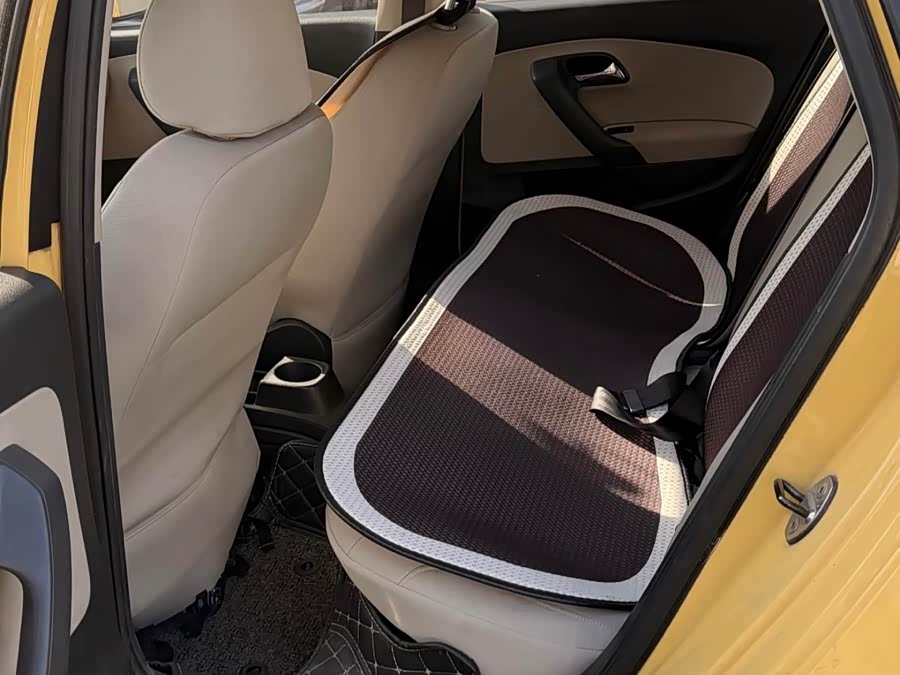 大众 Polo 2011 汽车图片 #11