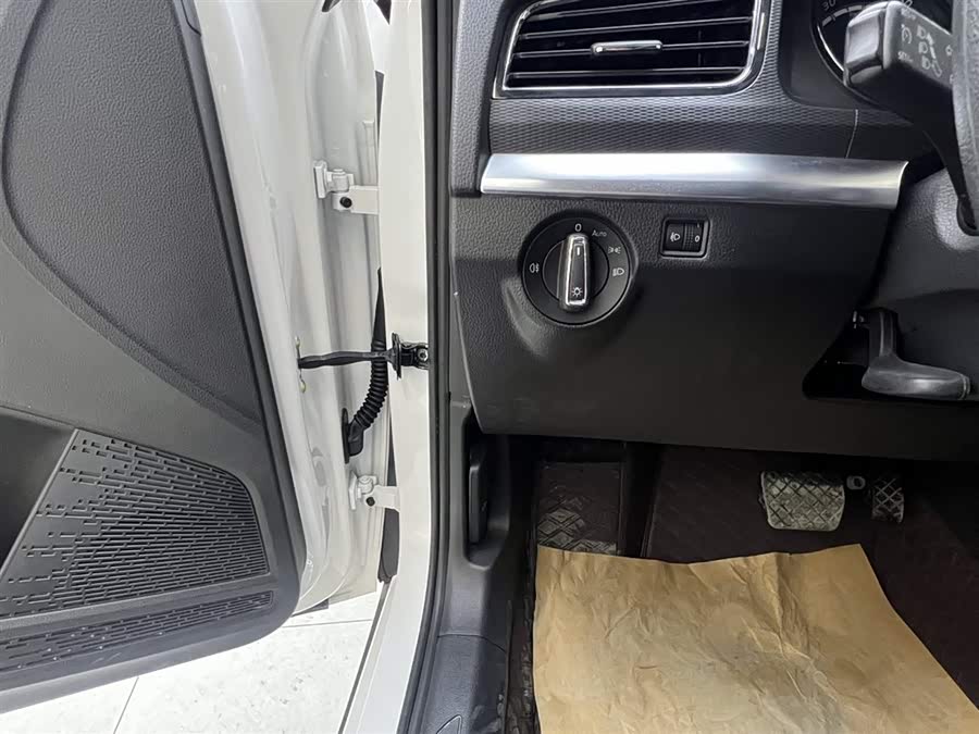 Skoda Kamiq 2022 изображение автомобиля #11