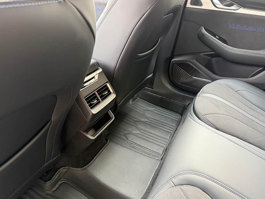 GEELY Preface 2024 car image #11