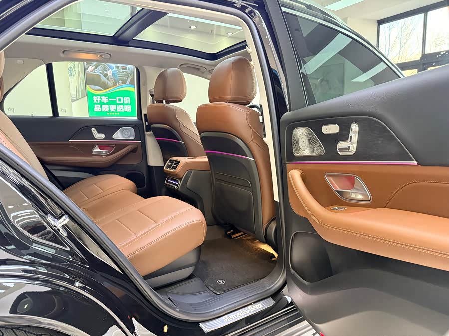 Mercedes-Benz GLE Class 2024 car image #11