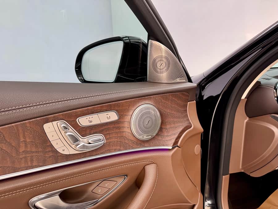 Mercedes-Benz E Class 2020 car image #11