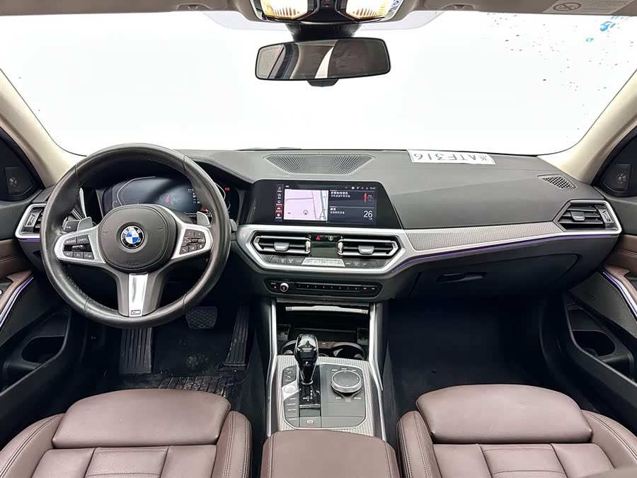 BMW 3 Series 2019 car image #11