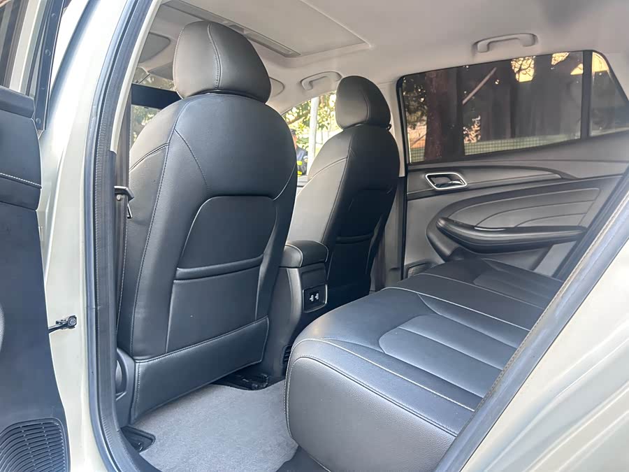 Roewe Ei5 2019 car image #11