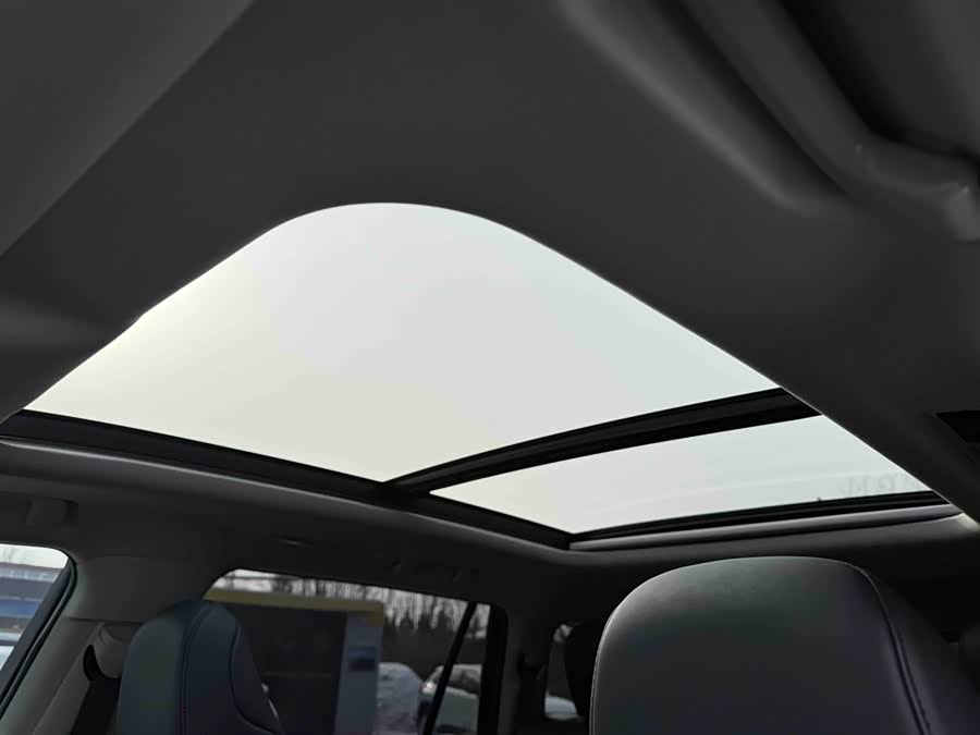 Toyota Highlander 2025 car image #11
