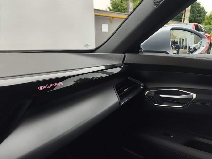 Audi e-tron GT 2024 #11 Audi e-tron GT 2024 صورة سيارة #11