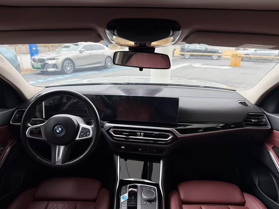 BMW i3 2023 car image #11
