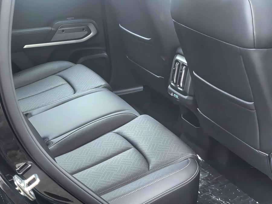 FangChengBao Tiger 3 2025 car image #11