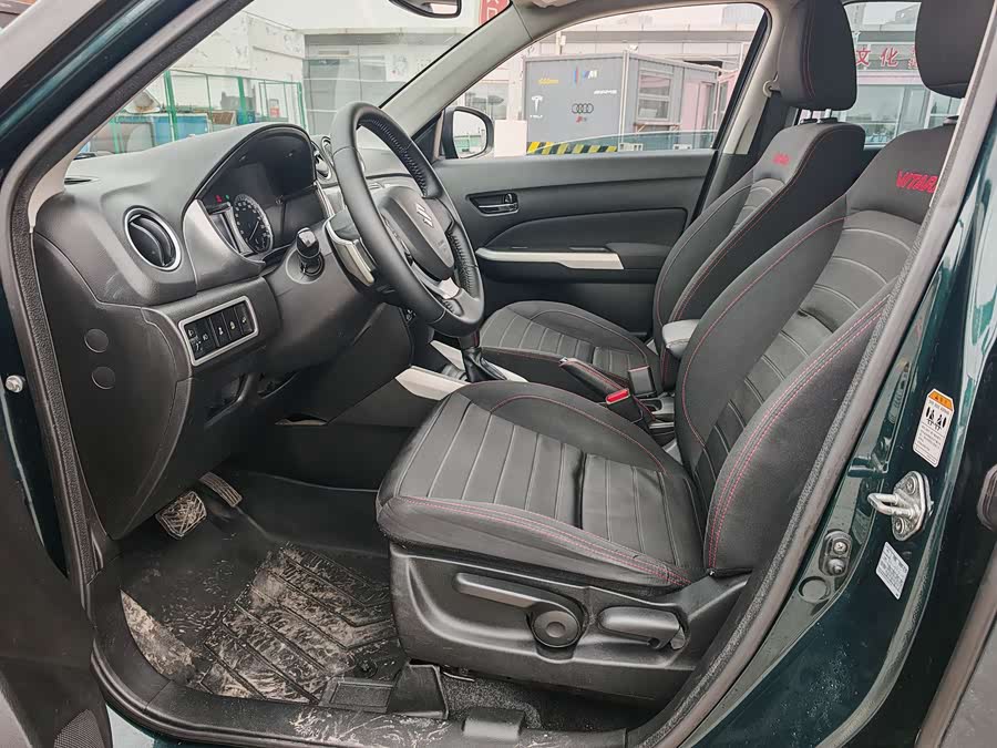 Suzuki Vitara 2017 image de voiture #11