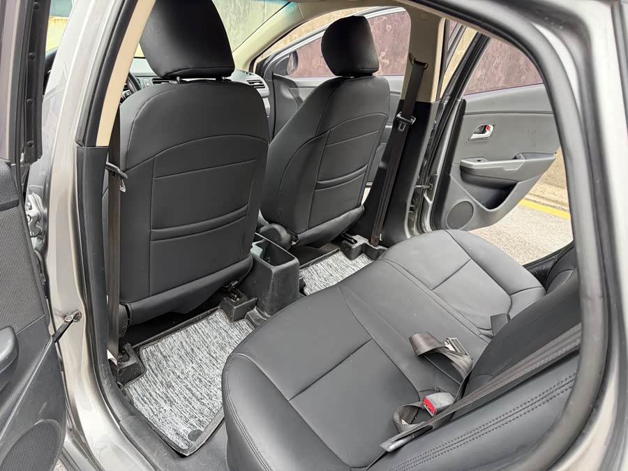 Kia K2 2015 imagen de coche #11