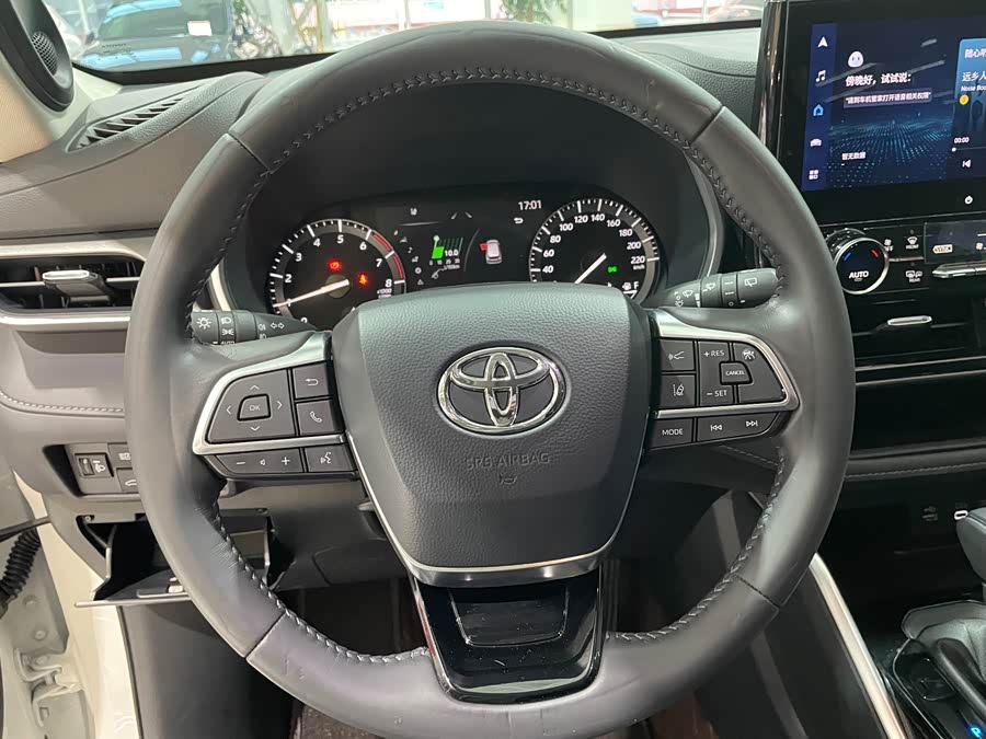Toyota Highlander 2023 #11 Toyota Highlander 2023 car image #11