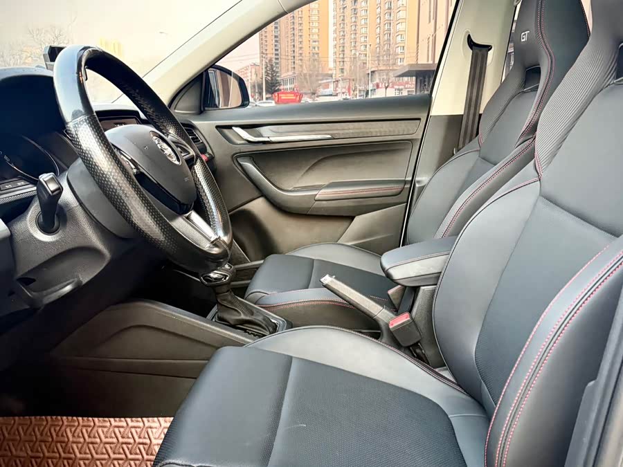 Skoda Kamiq 2022 imagem de carro #11