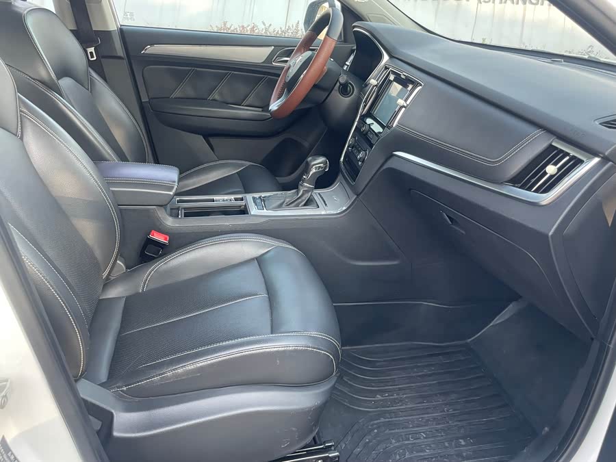 Roewe RX5 2018 изображение автомобиля #11