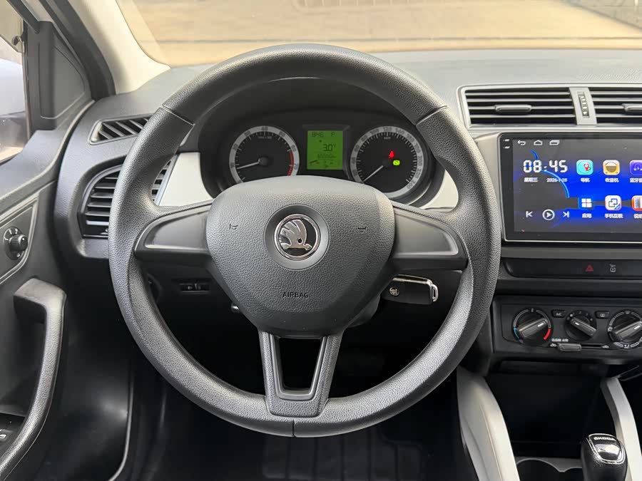 Skoda Fabia 2018 صورة سيارة #11