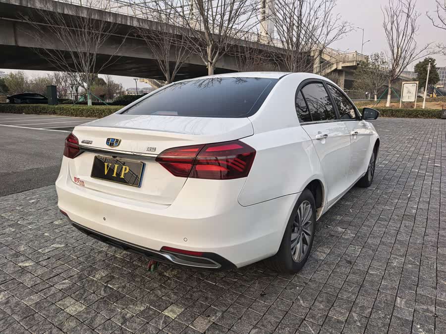 GEELY Emgrand 2018 car image #11