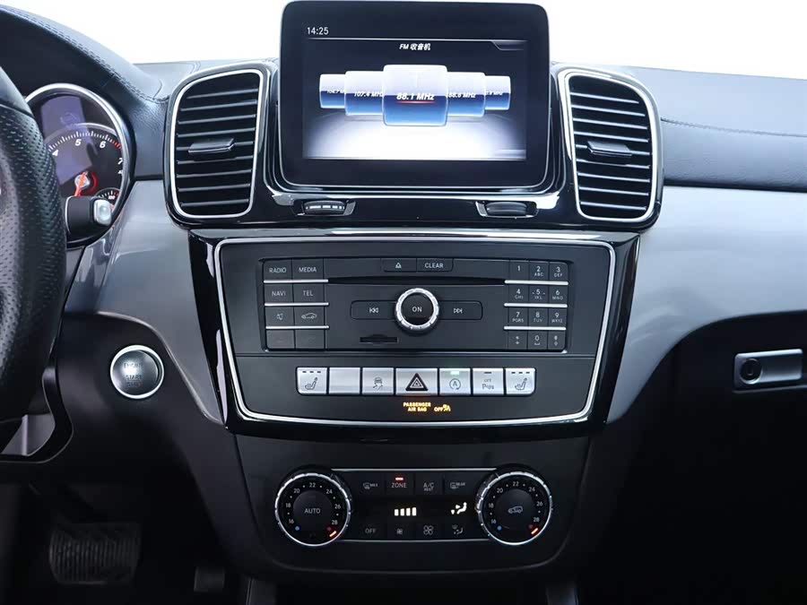 Mercedes-Benz GLE Coupe 2019 #11 Mercedes-Benz GLE Coupe 2019 car image #11