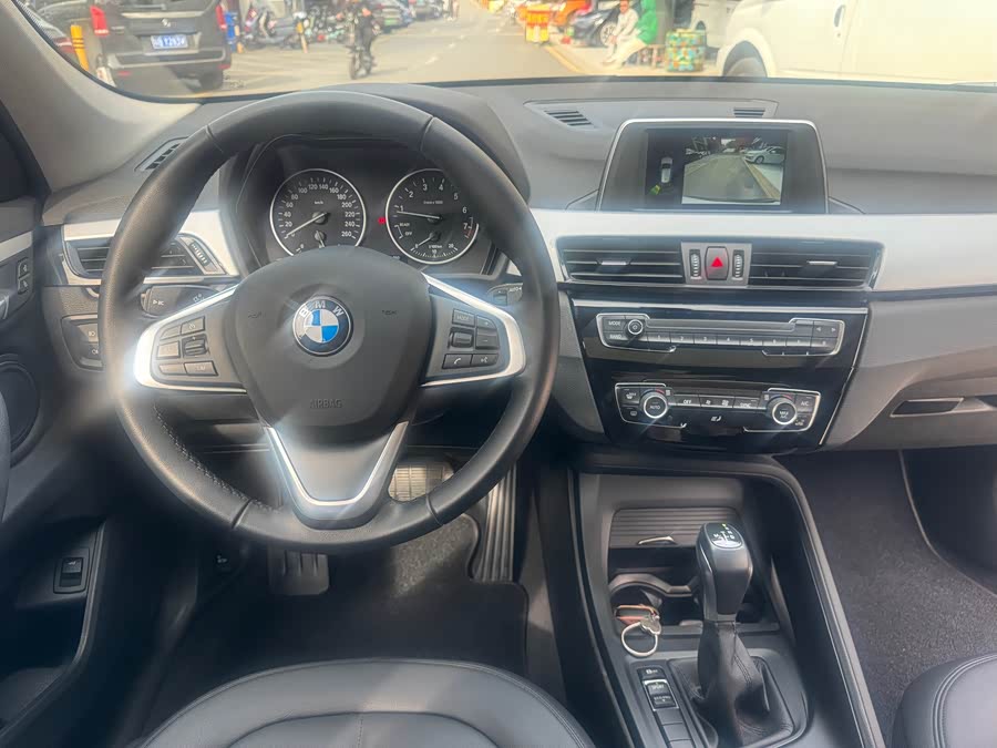 BMW X1 2018 car image #11