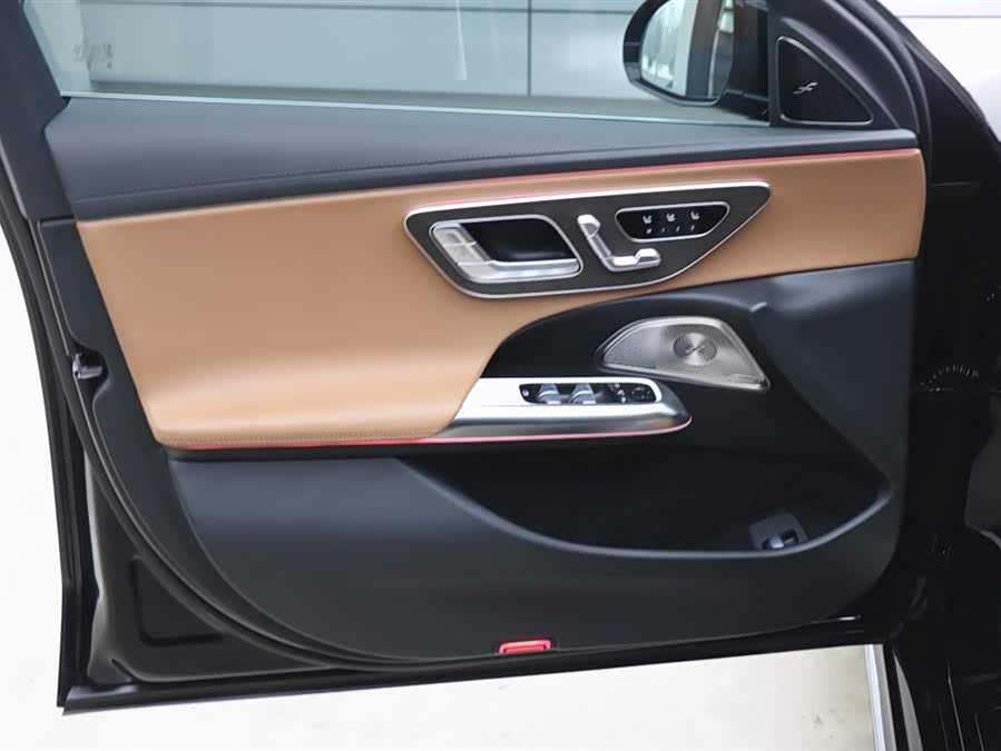 Mercedes-Benz E Class 2024 car image #11