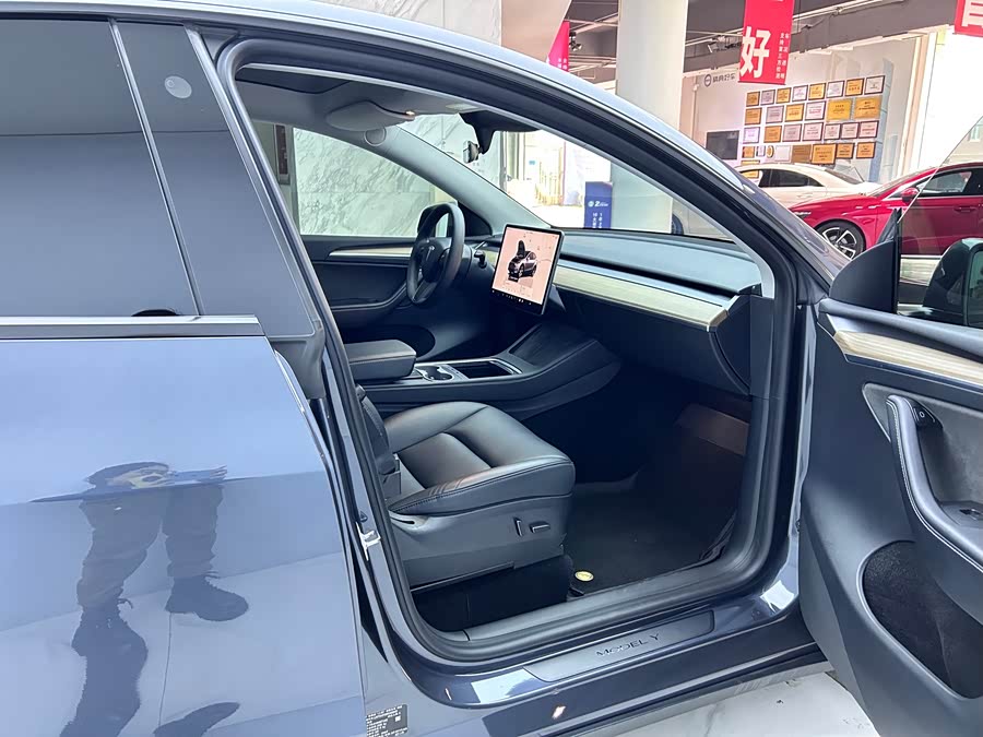 Tesla Model Y 2022 #11 Tesla Model Y 2022 car image #11