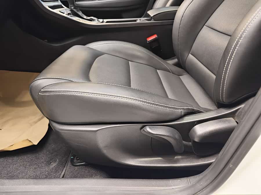GEELY Emgrand 2020 #11 GEELY Emgrand 2020 car image #11