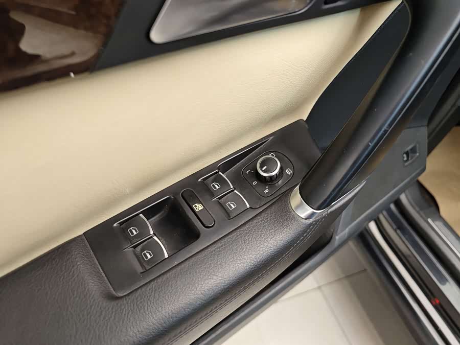 Volkswagen Magotan 2013 immagine di auto #11