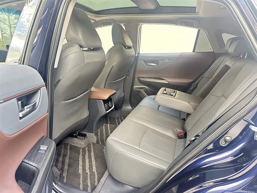 Toyota Harrier 2023 immagine di auto #11