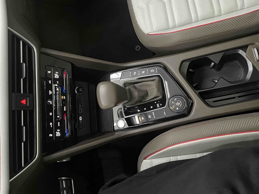 Volkswagen Tiguan L 2021 #11 Volkswagen Tiguan L 2021 immagine di auto #11