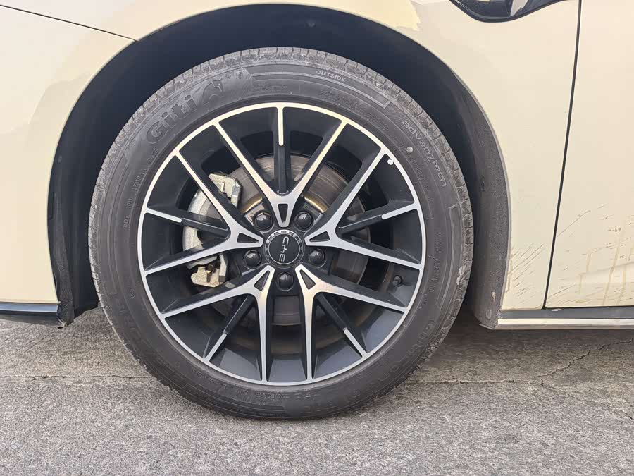 BYD Seal 07 DM-i 2025 immagine di auto #11