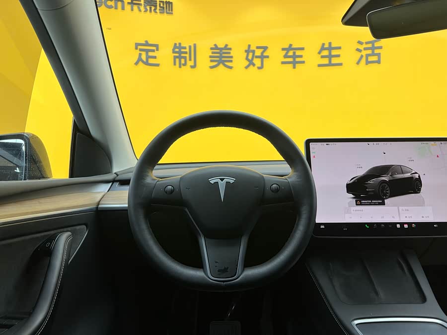 Tesla Model Y 2022 car image #11