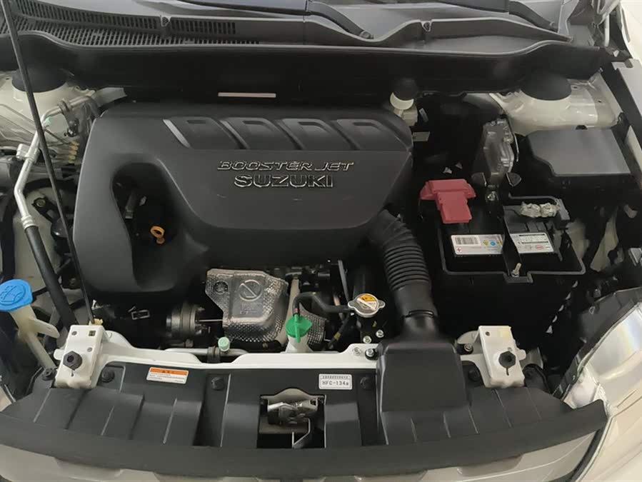 Suzuki Vitara 2019 immagine di auto #11