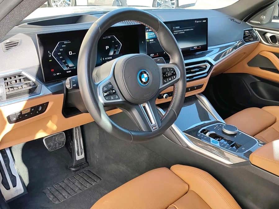 BMW i4 2025 car image #11