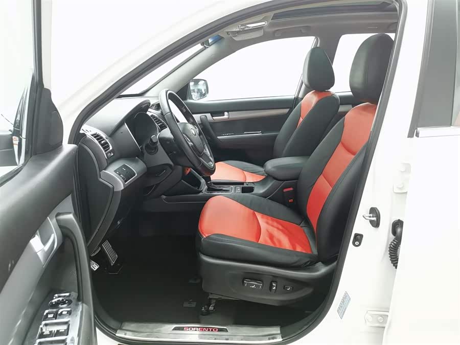 Kia Sorento 2014 изображение автомобиля #11