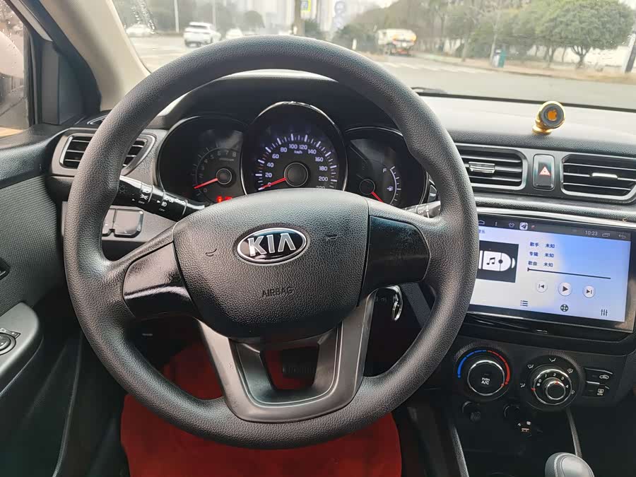 起亚 起亚K2 2013 汽车图片 #11