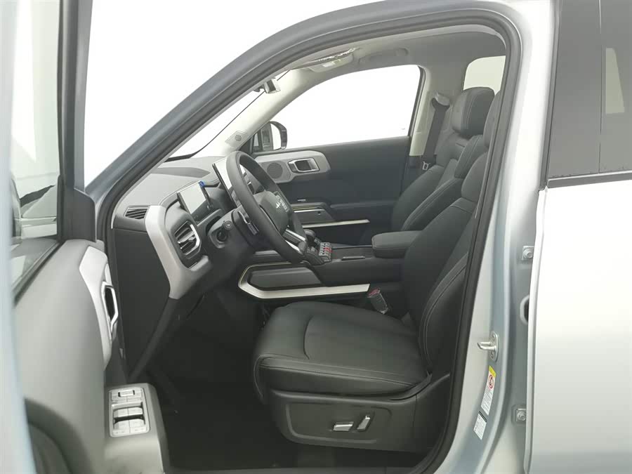 FangChengBao Tiger 3 2025 car image #11