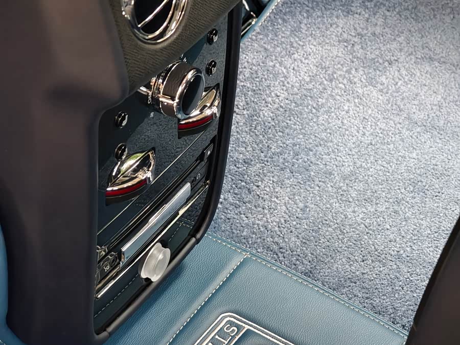 劳斯莱斯 库里南 2019 汽车图片 #11