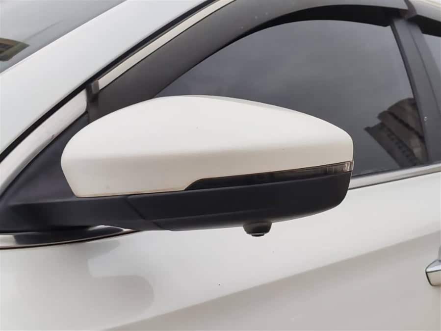 荣威 荣威Ei5 2018 汽车图片 #11