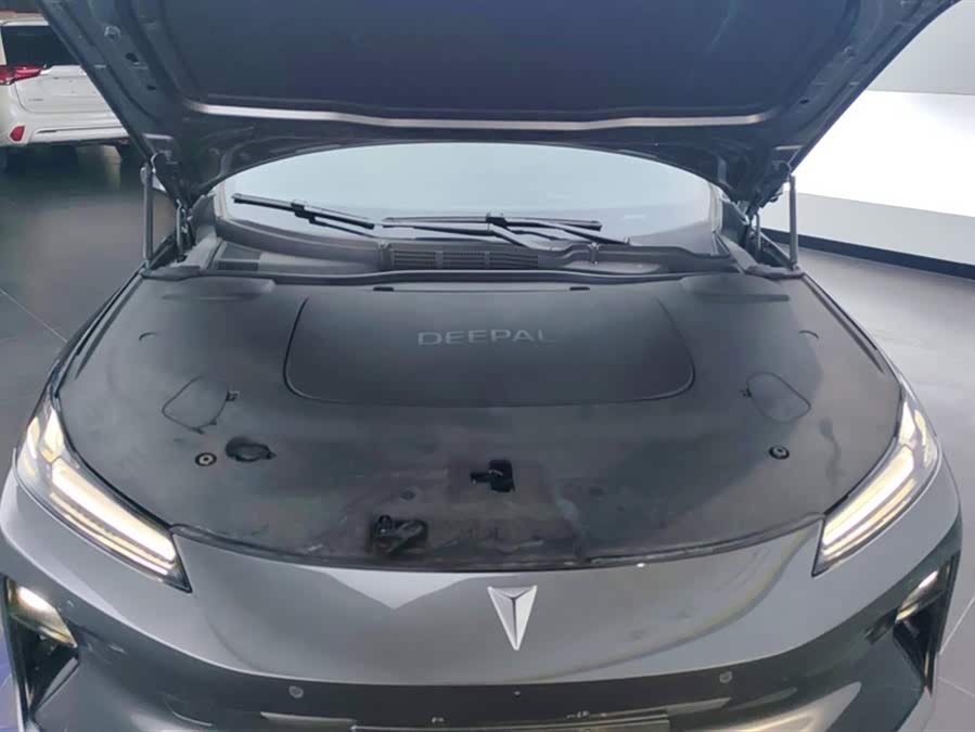 Deepal L07 2024 car image #11