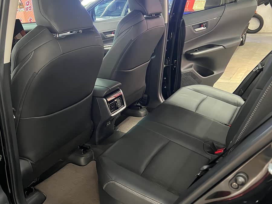 Toyota Venza 2023 immagine di auto #11