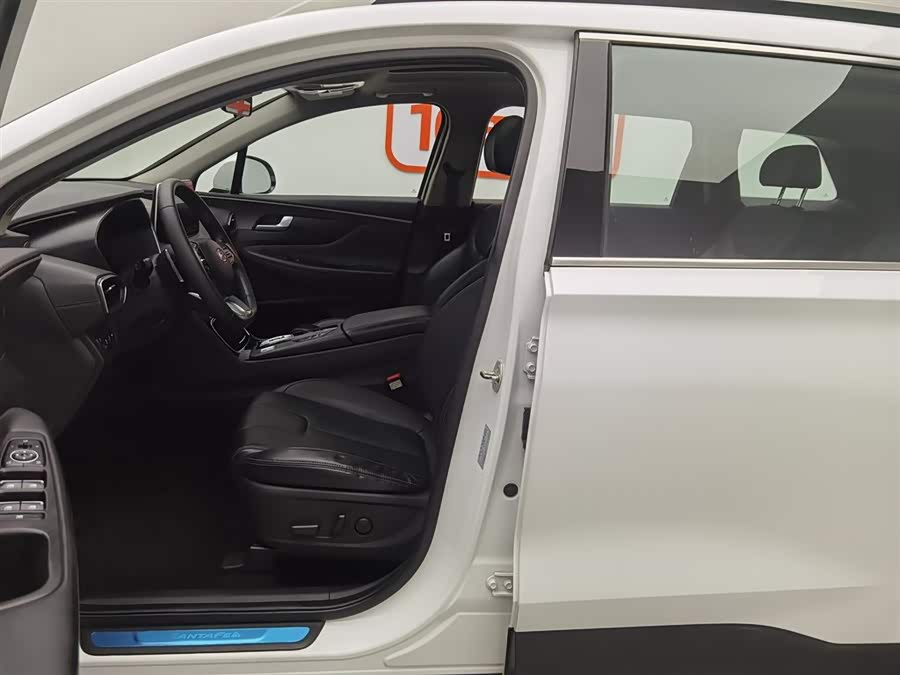 Hyundai Santa Fe 2020 car image #11