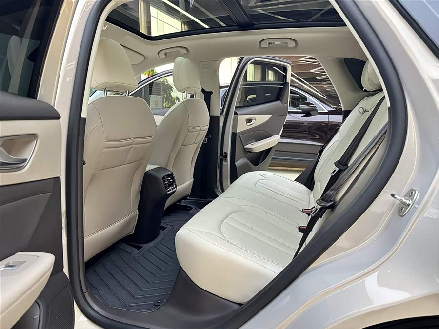 MG ES5 2025 #11 MG ES5 2025 car image #11