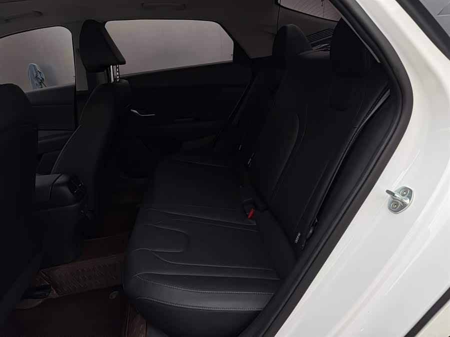 Hyundai Elantra 2023 car image #11