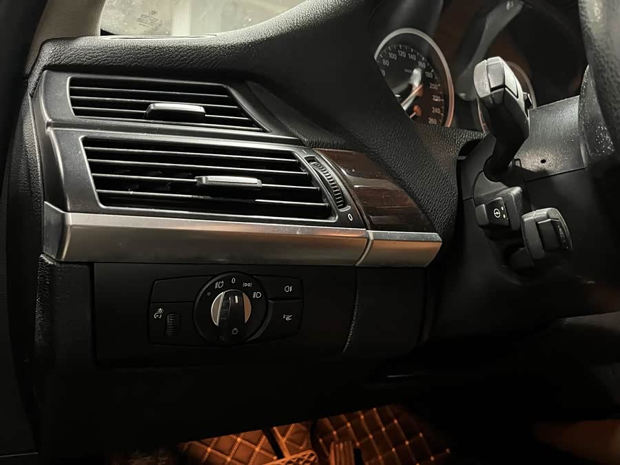 BMW X6 2010 immagine di auto #11