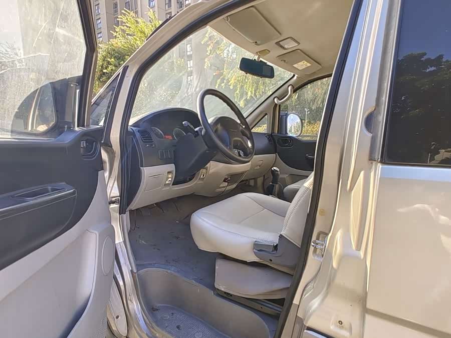 Forthing Lingzhi 2016 car image #11