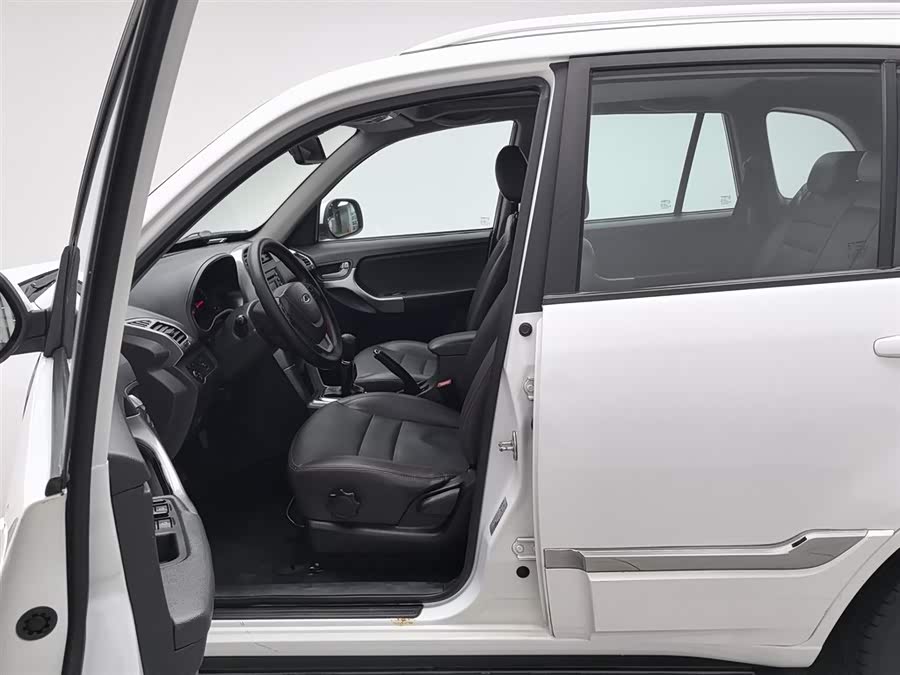 Chery Tiggo 3 2015 immagine di auto #11