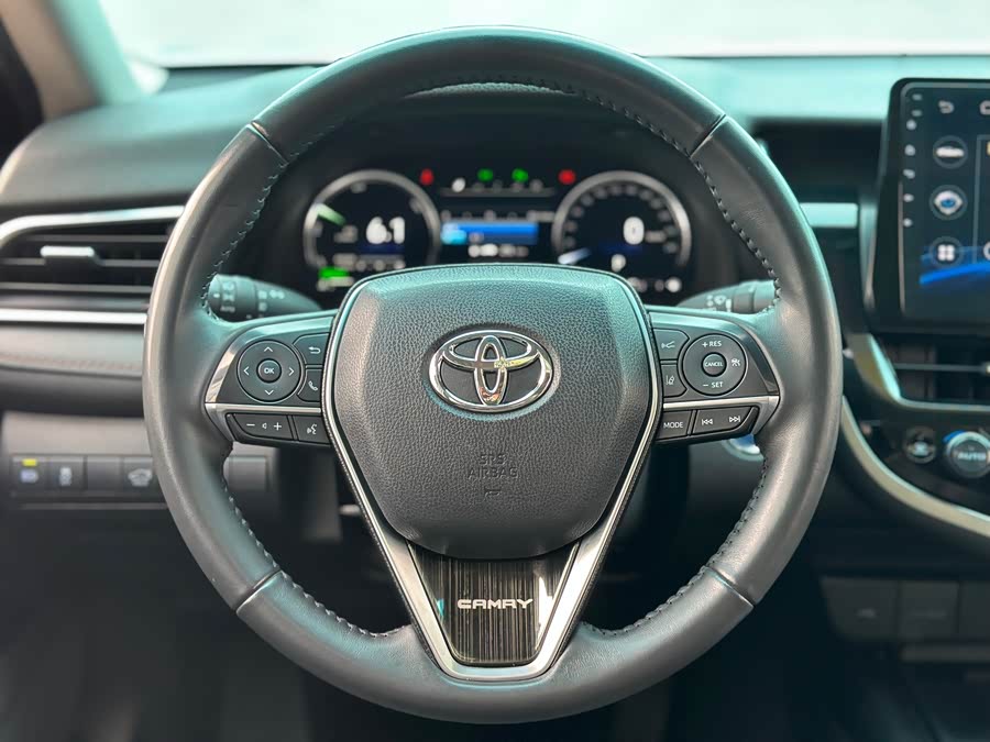 Toyota Camry 2022 car image #11