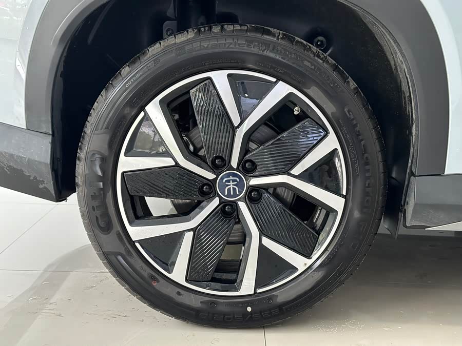 BYD SongL DM-i 2025 صورة سيارة #11